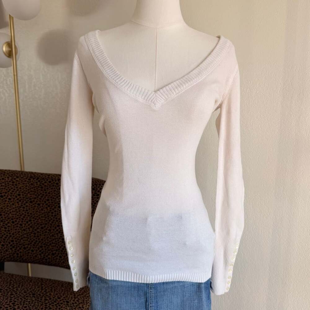 Aeropostale V-Neck Sweater Size M Cream Long Sleeve Button Cuffs